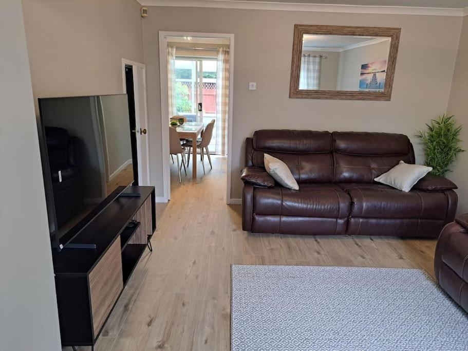 Modern Living In Hull Vila Kingston upon Hull Exterior foto