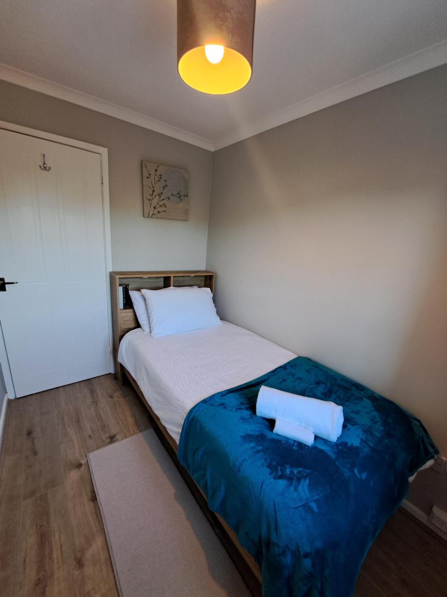 Modern Living In Hull Vila Kingston upon Hull Exterior foto